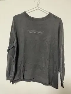 グレー 長袖 トップス プリント入り