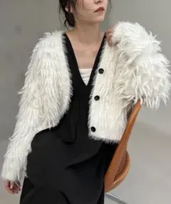 【新品】CAPRICIEUX LEMAGE フリンジVカーディガン　ホワイト