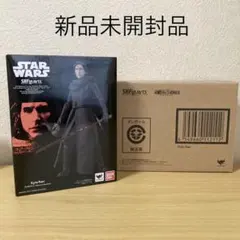 S.H.Figuarts カイロ・レン （THE FORCE AWAKENS)のサムネイル