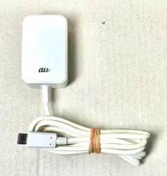 au Type-C共通 ACアダプタ01 0601PQA 純正 スマホ用 充電器