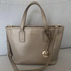 FURLA ベージュ バッグ