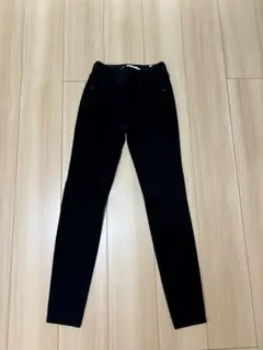 最終価格！ 【美品】AZUL BY MOUSSY 黒 スキニーパンツ XXS