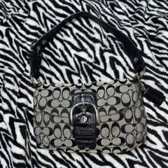 値下げ中 Coach シグネチャー ソーホースモールフラップ スモールホーボー