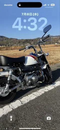 ホンダモンキー５リッタートリコロールカラー燃料タンク未使用品に近い物になります。のサムネイル