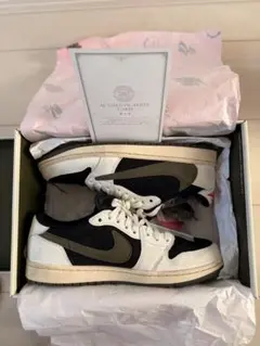 Travis Scott × Nike Air Jordan 1 Low