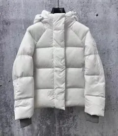 ホワイト フード付き ダウンジャケット