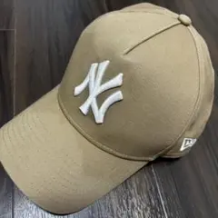 ［お値下げ対応可能］ NEW ERA ニューヨークヤンキース キャップ ベージュのサムネイル