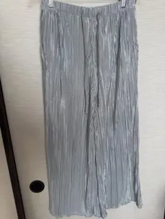 GU XLサイズ　プリーツ ワイドパンツ