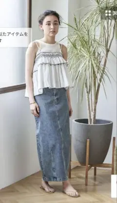 美品 カーヴィーデニムスカート　FREAK'S STORE