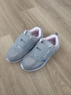 Item thumbnail for item 00e57f22-b8c7-4514-841c-83d8193e4204