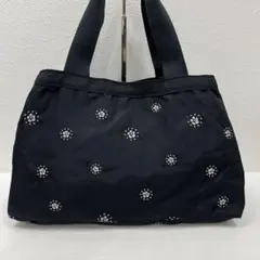 LeSportsac ブドワール モリー ブラック マチ広 肩掛け可能 LeSportsac ブドワール モリー ブラック マチ広 肩掛け可能