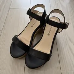 マジェスティックレゴン　サンダルのサムネイル