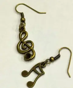 ハンドメイド 金古美 ト音記号 16分音符 ピアス フック 両耳 アンティーク