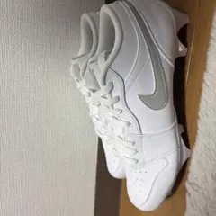 나이키 조던 TD 화이트 스파이크 26cm ‼️ 가격인하 가능 ‼️
