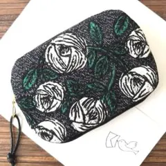 ⚮̈ミナペルホネン ころんっと薄型ポーチ⚮̈rosy navy