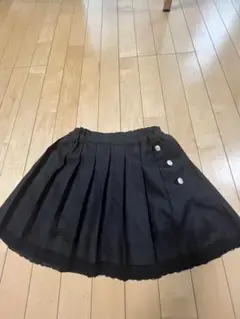 黒のプリーツスカート ショートパンツ付き
