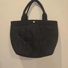 ブラック　キルティング　トートバッグ　レディース