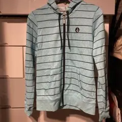 値下げ中！　Volcom 水色 ストライプ フルジップパーカーのサムネイル