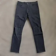スキニーデニム ダメージ加工・クラッシュ加工　ブラック／アーバンリサーチ