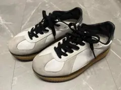 オニツカタイガー デレシティ 