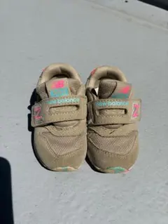 （12㎝）new balance ベビーシューズ ベージュ/ピンク