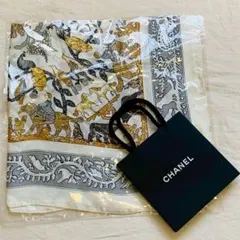 【新品・未使用】CHANELノベルティー動物模様 スカーフ＋ショッパー付き
