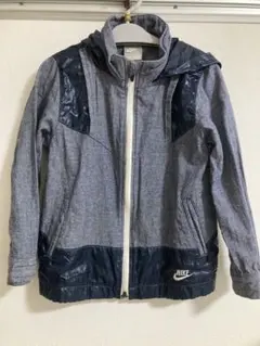 NIKE フード付きジャケット
