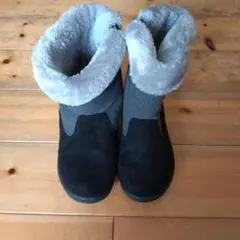 ムートンブーツ 黒とグレー ショートブーツ22cm