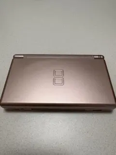 任天堂 ニンテンドーDS Lite メタリックロゼ　ソフトつき