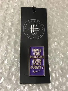 NIKE ナイキ パープル ピンバッジ ピンバッチのサムネイル