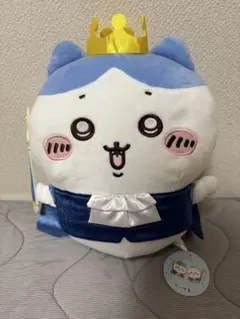 ちいかわ ハチワレ 王様 ぬいぐるみ