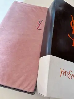 Yves Saint Laurent ボアシーツ