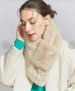 BEAUTY&YOUTH フェイクファー マフラーベージュ未使用品
