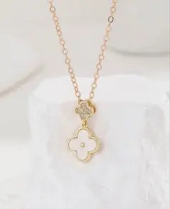 クローバーモチーフ ネックレス ゴールドカラー