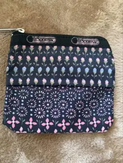 LeSportsac 花柄ポーチ 小型