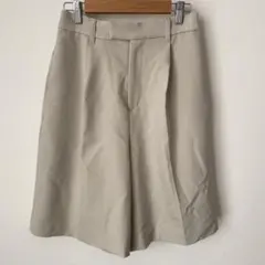 ローリーズファーム　ベージュ ハーフパンツ
