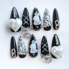 N135【現品】ネイルチップ 黒 地雷系 うさぎ ツイード 量産型 サブカル