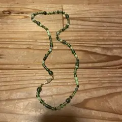 緑色ビーズの手作り風ネックレス