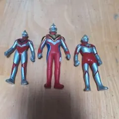 ウルトラマンフィギュア 3体セット - メルカリ