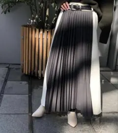 WRAPINKNOT サイドライン T プリーツスカート グレーのサムネイル