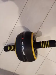 AB ROLLER 黒/黄色