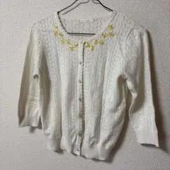 ホワイト 花刺繍 五分袖カーディガン