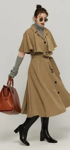 ベージュ トレンチコート フレアスリーブ