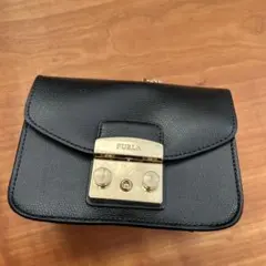 値下げ　 FURLA ブラック レザー ショルダーバッグ