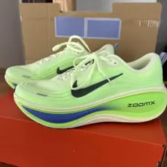 新品】NIKE ボメロプラス ランニングシューズ 28cm メンズスニーカー
