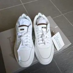 2025年最新】herno スニーカーの人気アイテム - メルカリ