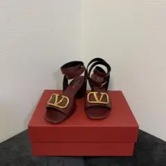 ヴァレンティノストラップサンダル