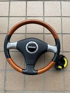 【値下げ】MOMO イタリア製　ウッドステアリング￼ボス付 値下げ】MOMO イタリア製 ウッドステアリング￼ボス付 現品 モモボス用