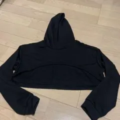 SHEIN 黒 クロップドパーカー