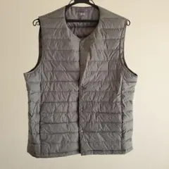 ユニクロ ウルトラライトダウンベスト グレー